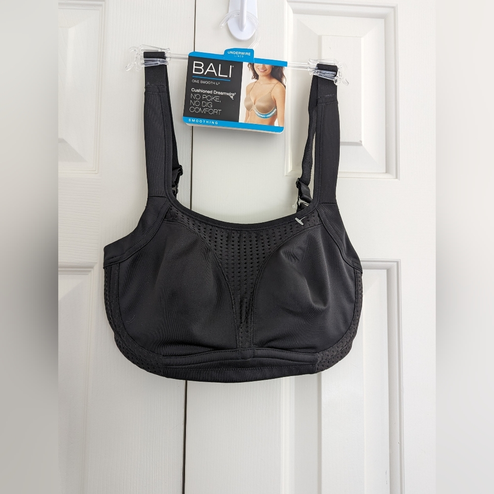 BALI Soma SPORT MAX SUPPORT Underwire Sports Bra Black W 32D NEW .